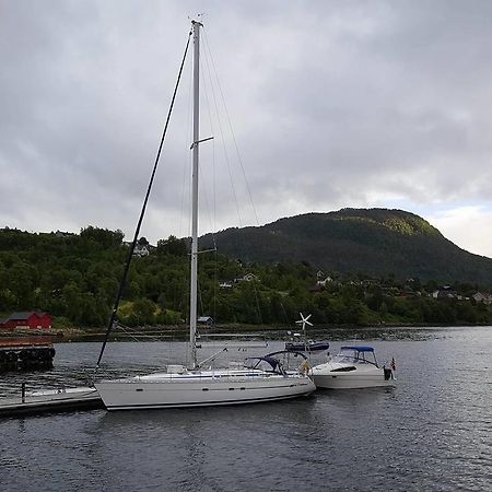 Tingvoll Fjordhotell Exterior foto